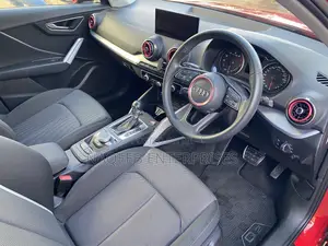 Audi Q2 1.0 TFSI FWD 2019 Red