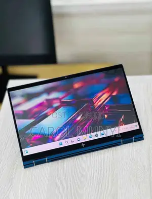 New Laptop HP Dragonfly G2 16GB Intel Core i5 SSD 256GB