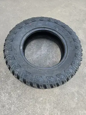 275 /70 R18 Maxtrek Tyres (Mud Terrein)