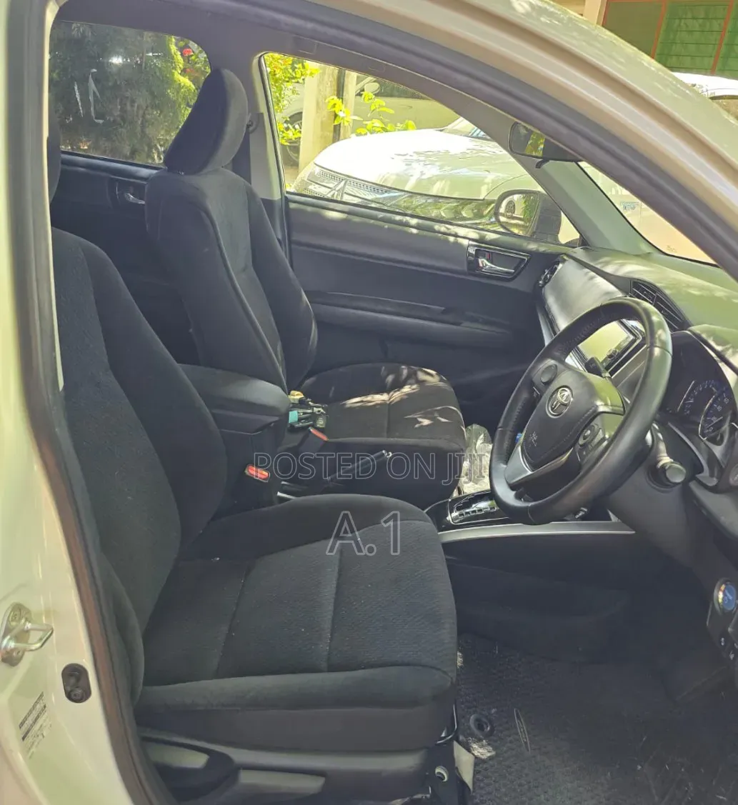 Toyota Axio 1.5 Hybrid G 2WD 2019 Pearl