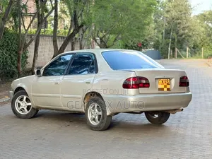 Toyota Corolla Sedan Automatic 2004 Gold