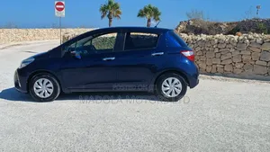 Toyota Vitz 1.3 AWD 5dr 2019 Blue