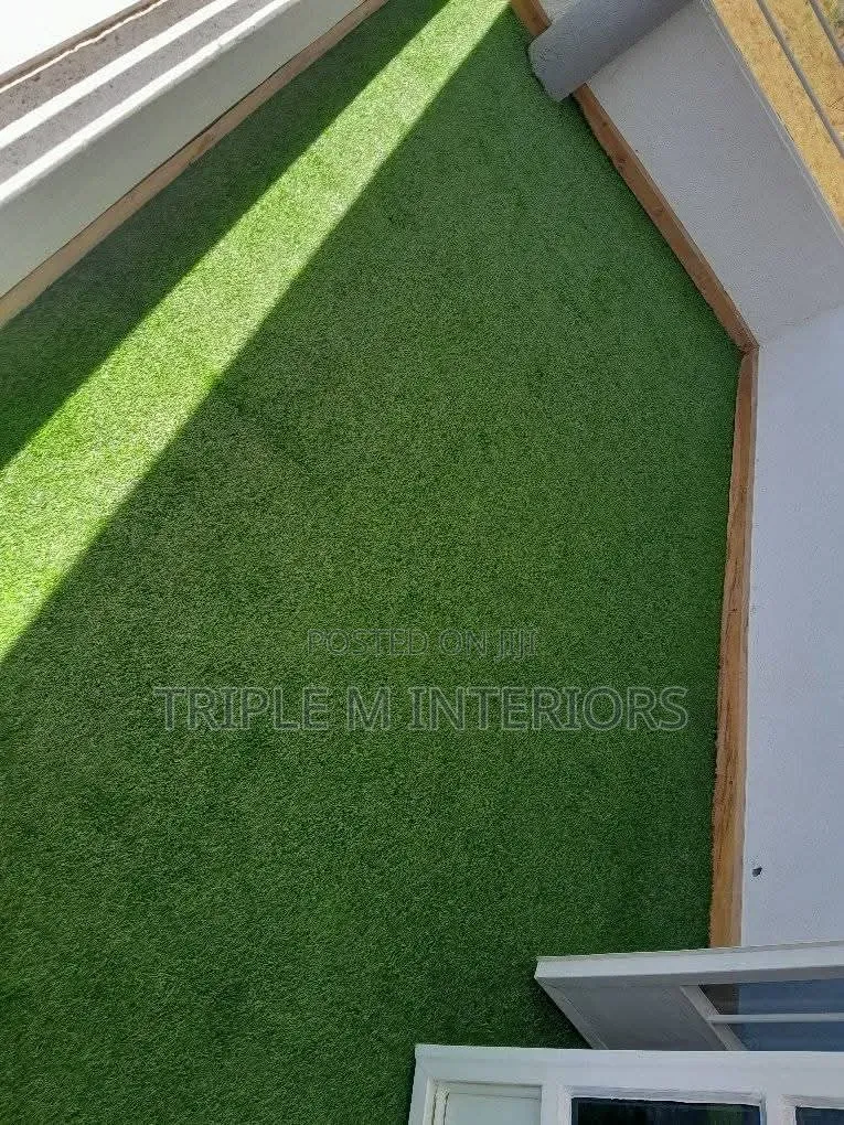 Modern Artificial Grass Flooring for Outdoor Design
