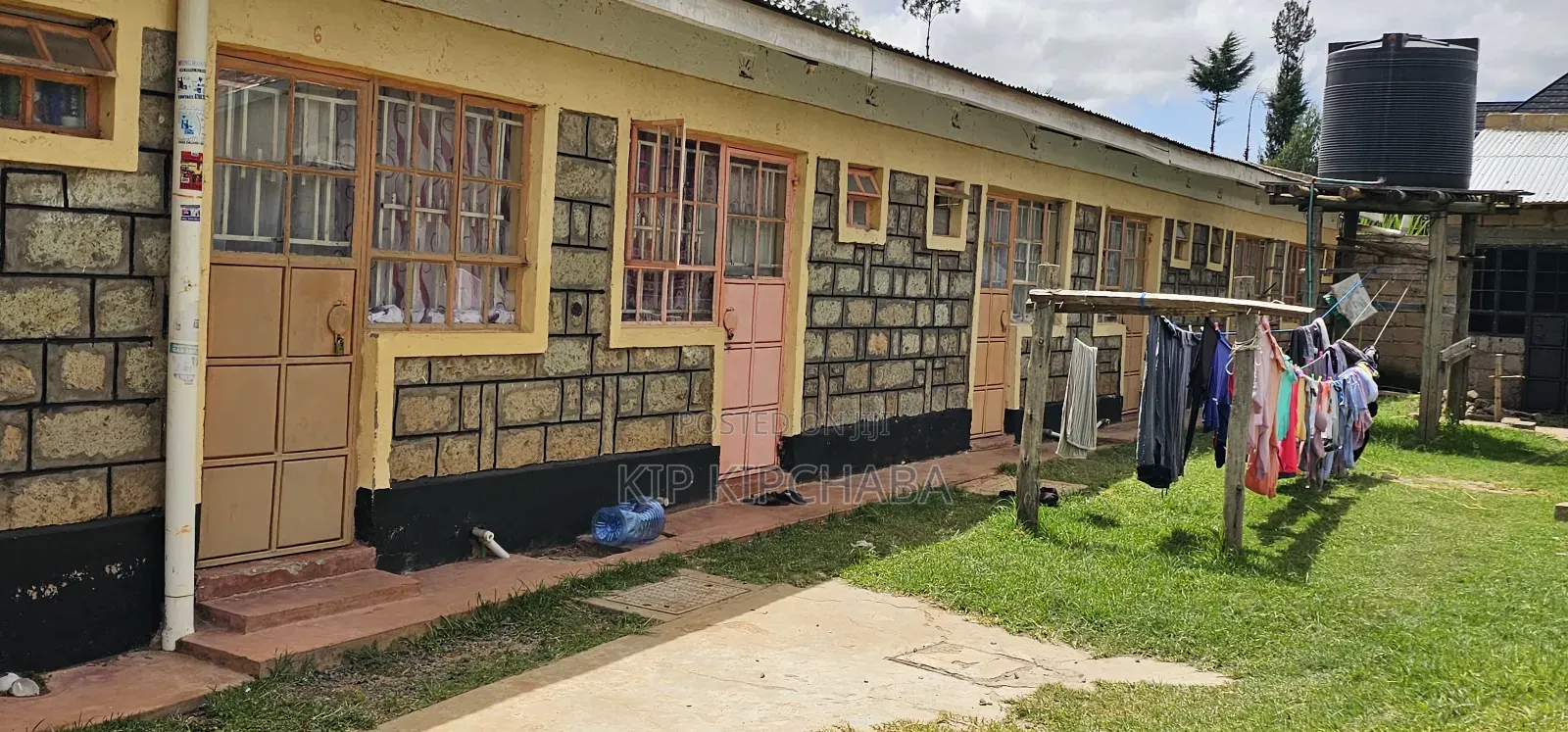10bdrm Duplex in Annex, Racecourse for sale