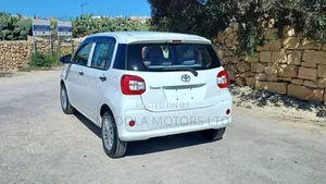 Toyota Passo 1.0 AWD 2018 White