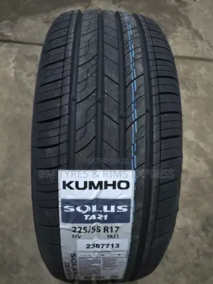 225 /55 R17 Khumo Solus (Korea)