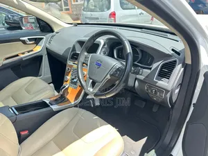 Volvo XC60 2017 White