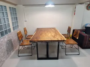 Wooden Metallic Customized Dinning Table Set