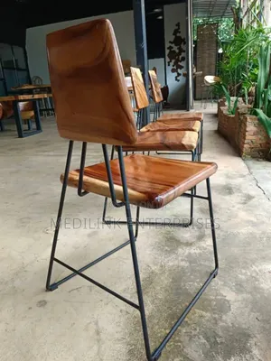Wooden Metallic Backrest Barstool