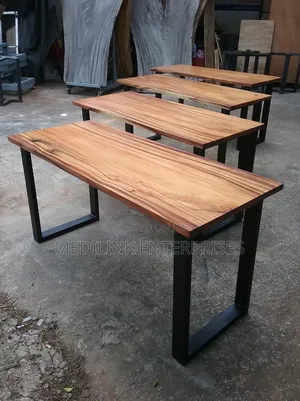 Wooden Metallic Restaurants Tables