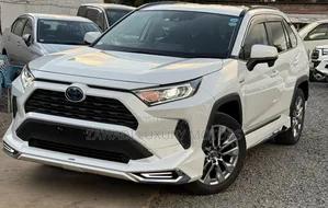 Toyota RAV4 Hybrid 2019 White