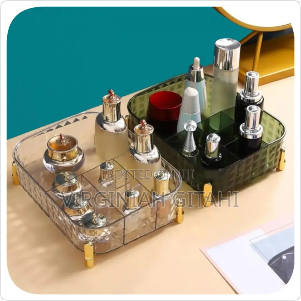 Large Capacity Multi Grids Transparent Make Up*