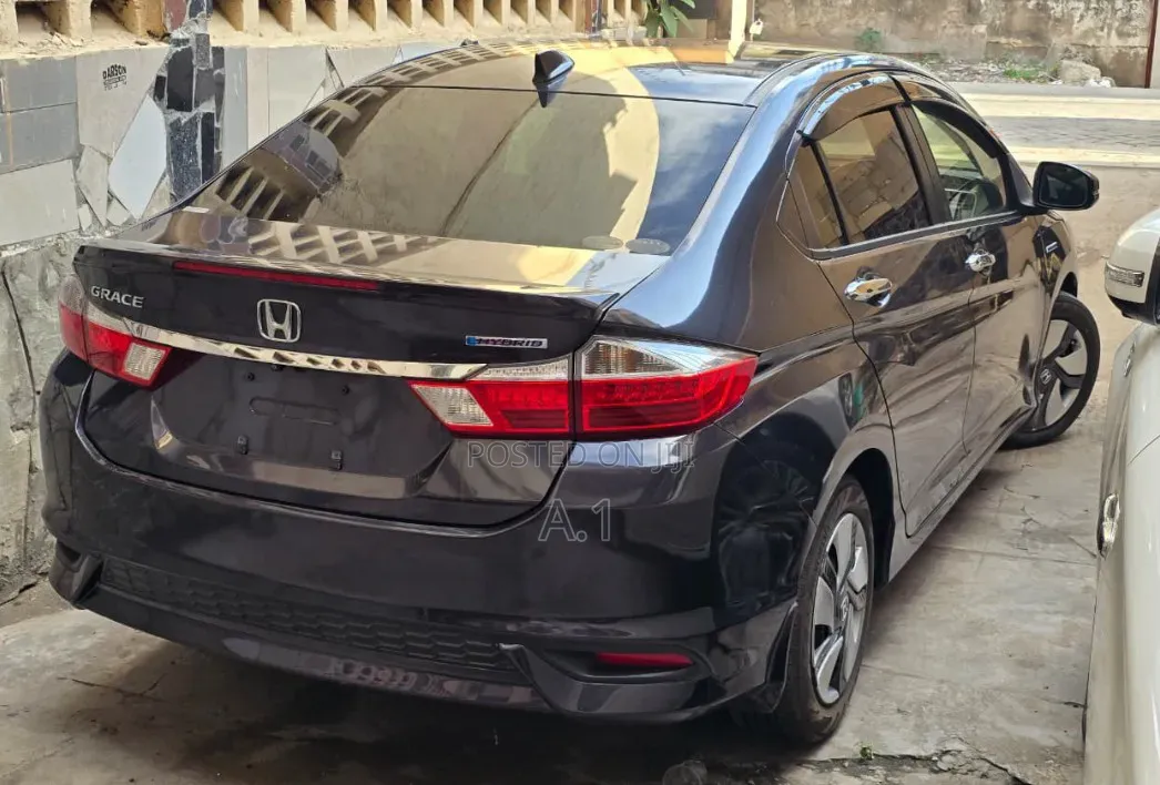 Honda Grace 1.5 Hybrid FWD 2019 Black