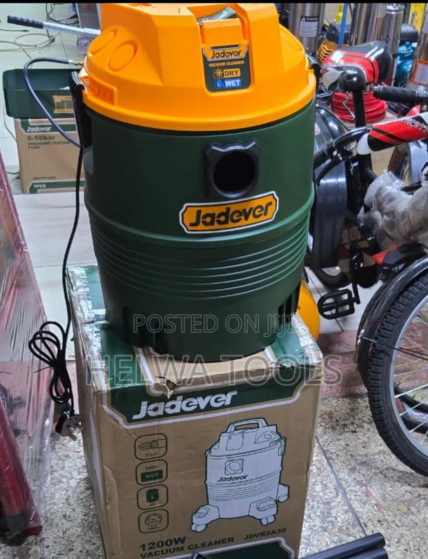 Wet and Dry Vacuum Cleaner, 30 Litres