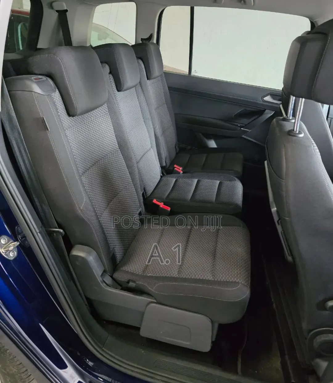 Volkswagen Touran 2019 Blue
