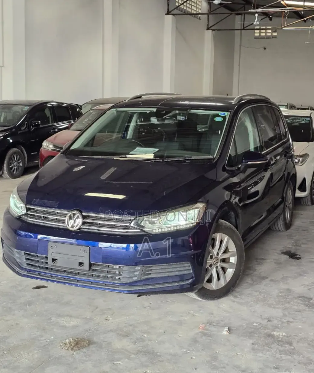 Volkswagen Touran 2019 Blue