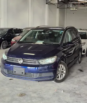 Volkswagen Touran 2019 Blue