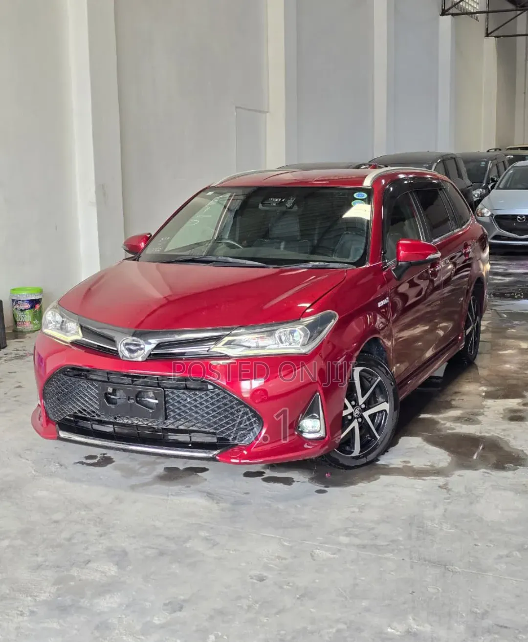 Toyota Corolla Fielder 1.5 Hybrid FWD 2019 Maroon