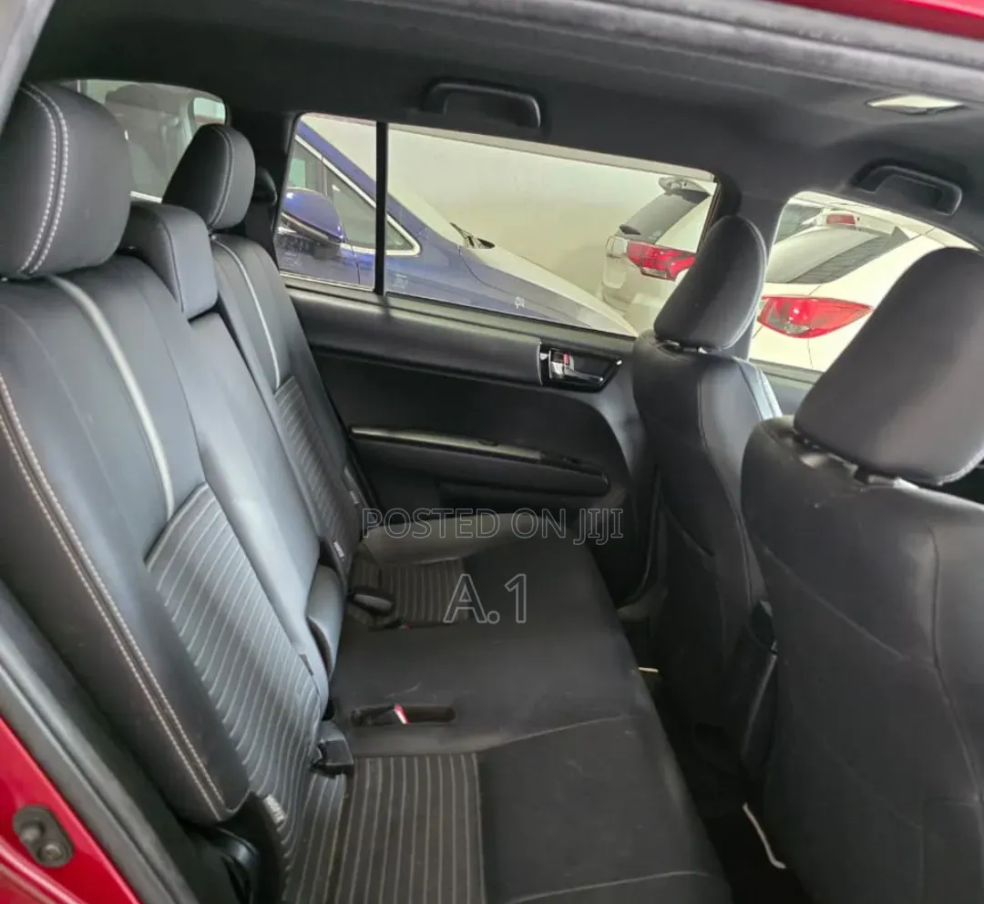 Toyota Corolla Fielder 1.5 Hybrid FWD 2019 Maroon