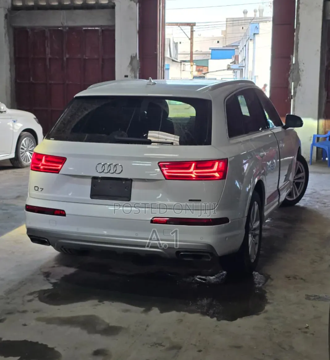 Audi Q7 55 SE Premium AWD quattro 2019 White