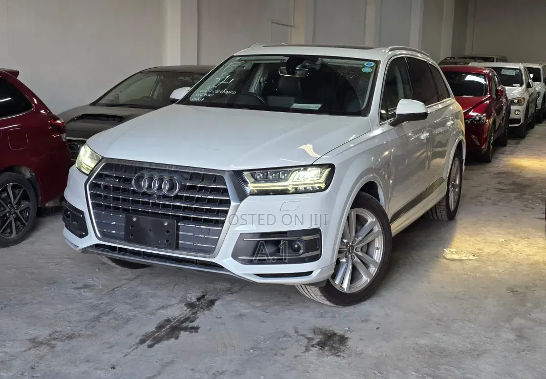 Audi Q7 55 SE Premium AWD quattro 2019 White