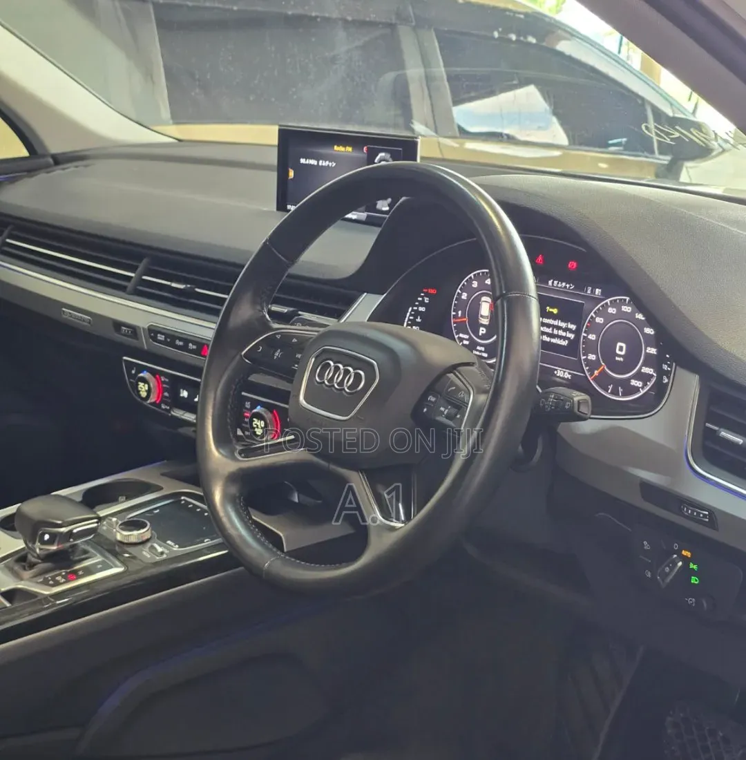 Audi Q7 55 SE Premium AWD quattro 2019 White