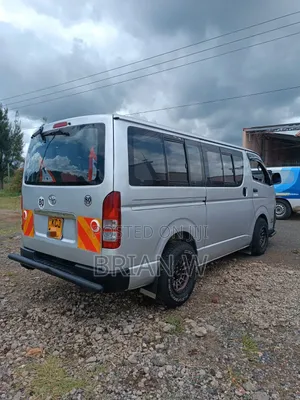 Toyota HiAce 2009 White