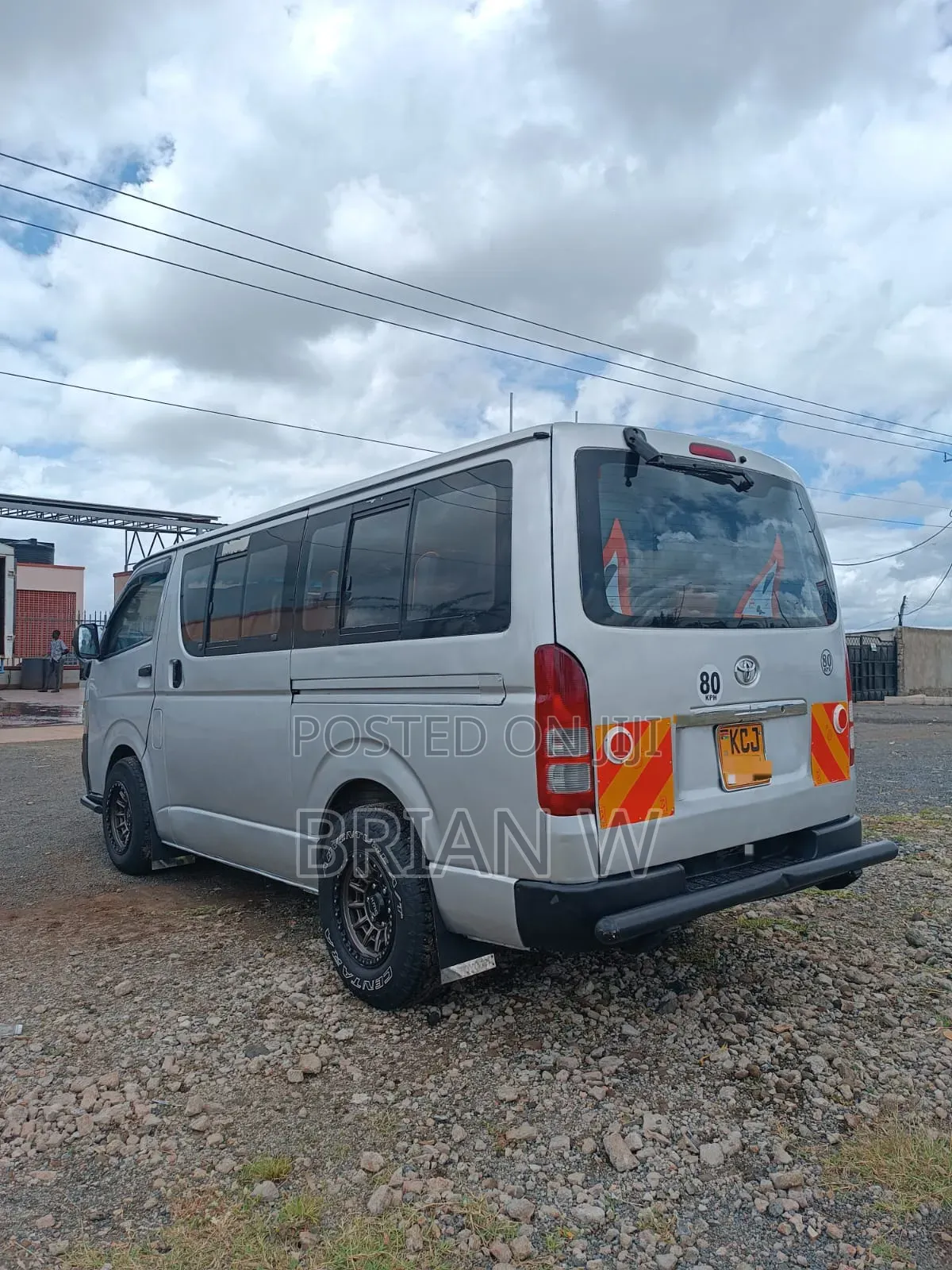 Toyota HiAce 2009 White