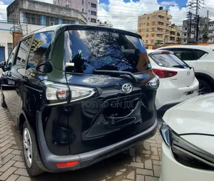 Toyota Sienta 1.5 FWD 2020 Black