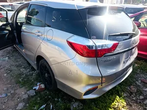 Honda Fit Shuttle 1.5 Hybrid 2WD 2019 Gray