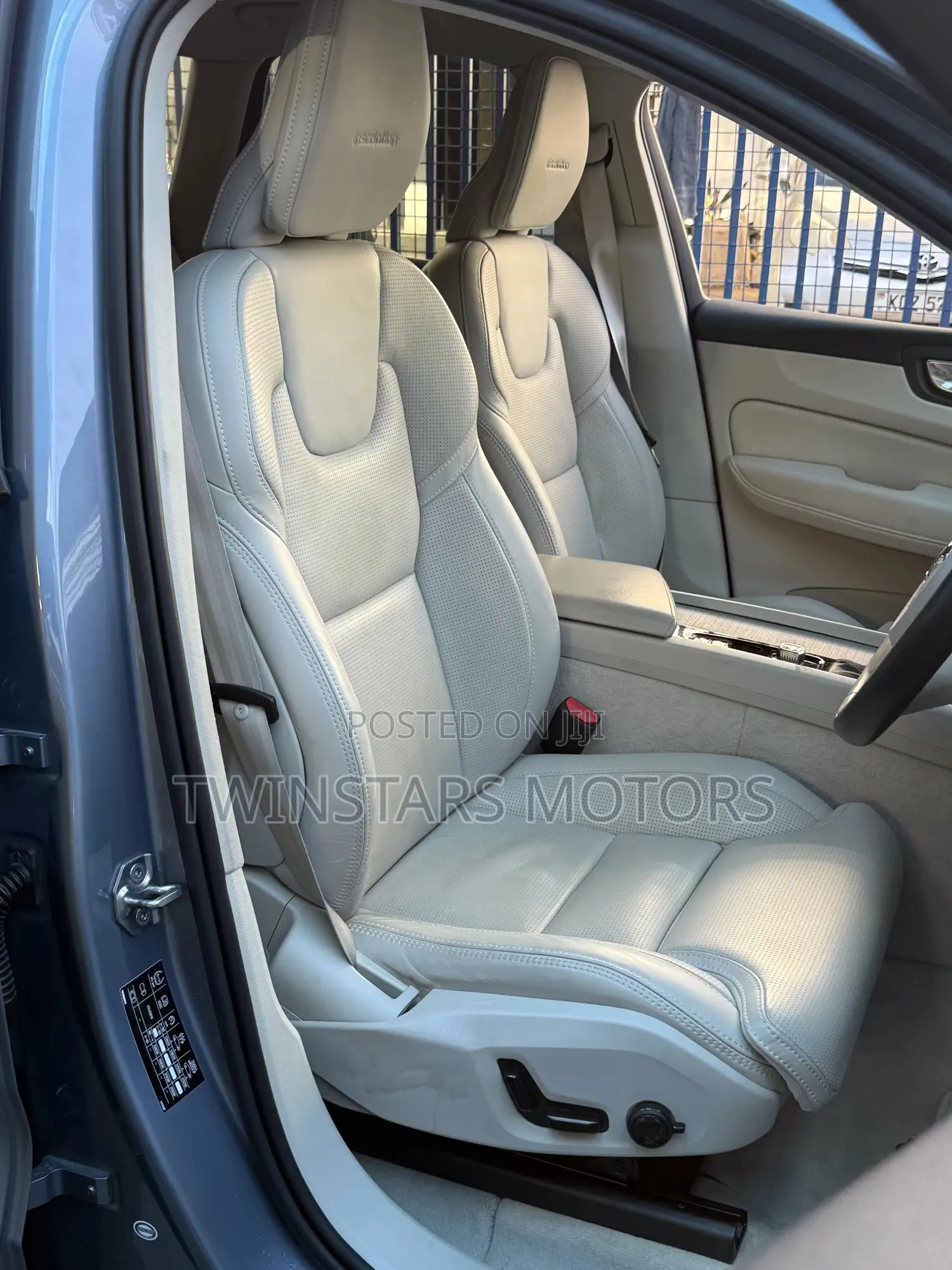 Volvo XC60 T5 Inscription AWD 2019 Gray
