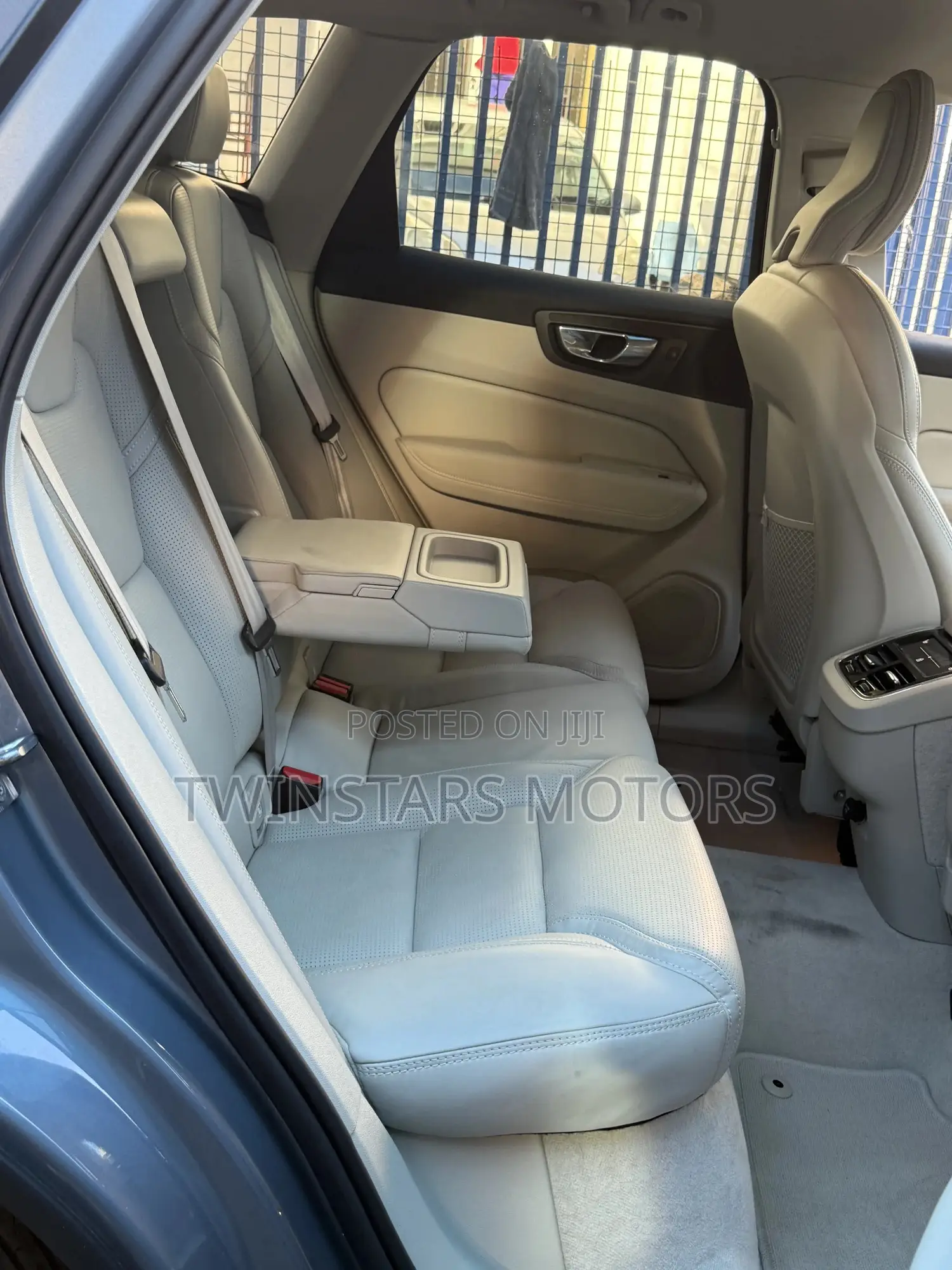 Volvo XC60 T5 Inscription AWD 2019 Gray