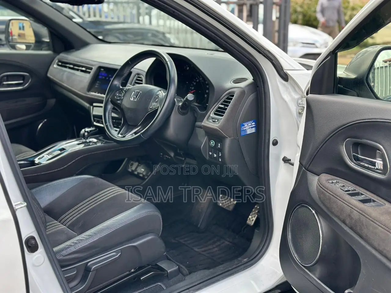 Honda Vezel 1.5 Hybrid 2WD 2019 Pearl
