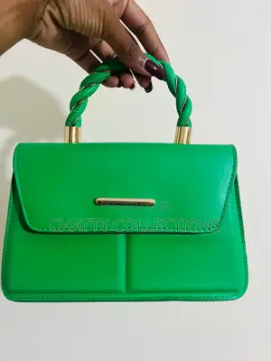 Green Ladies Leather Handbags With Sling Bags With Shoulder Strap
