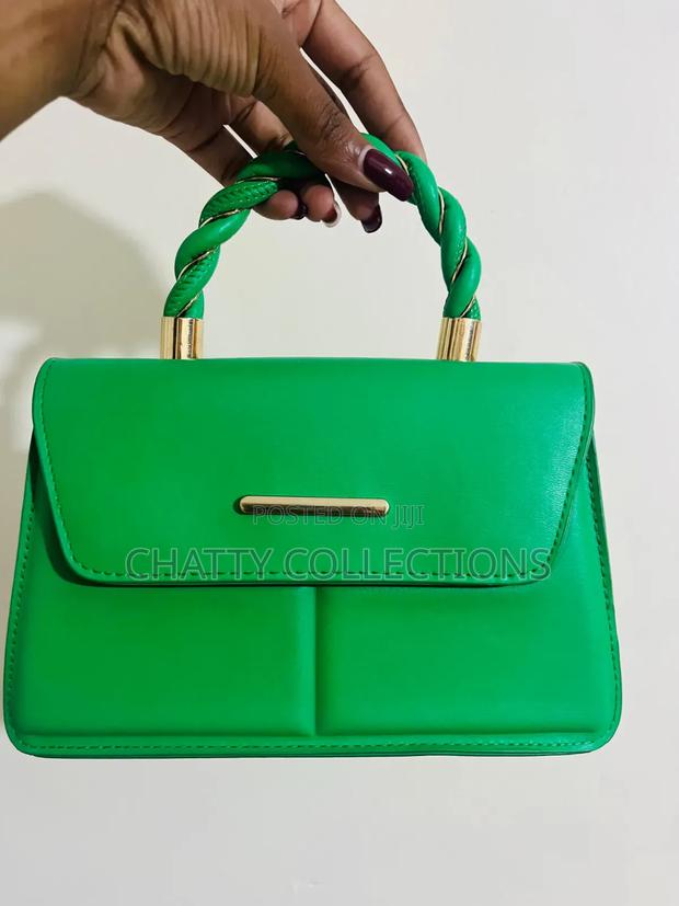 Green Ladies Leather Handbags With Sling Bags With Shoulder Strap