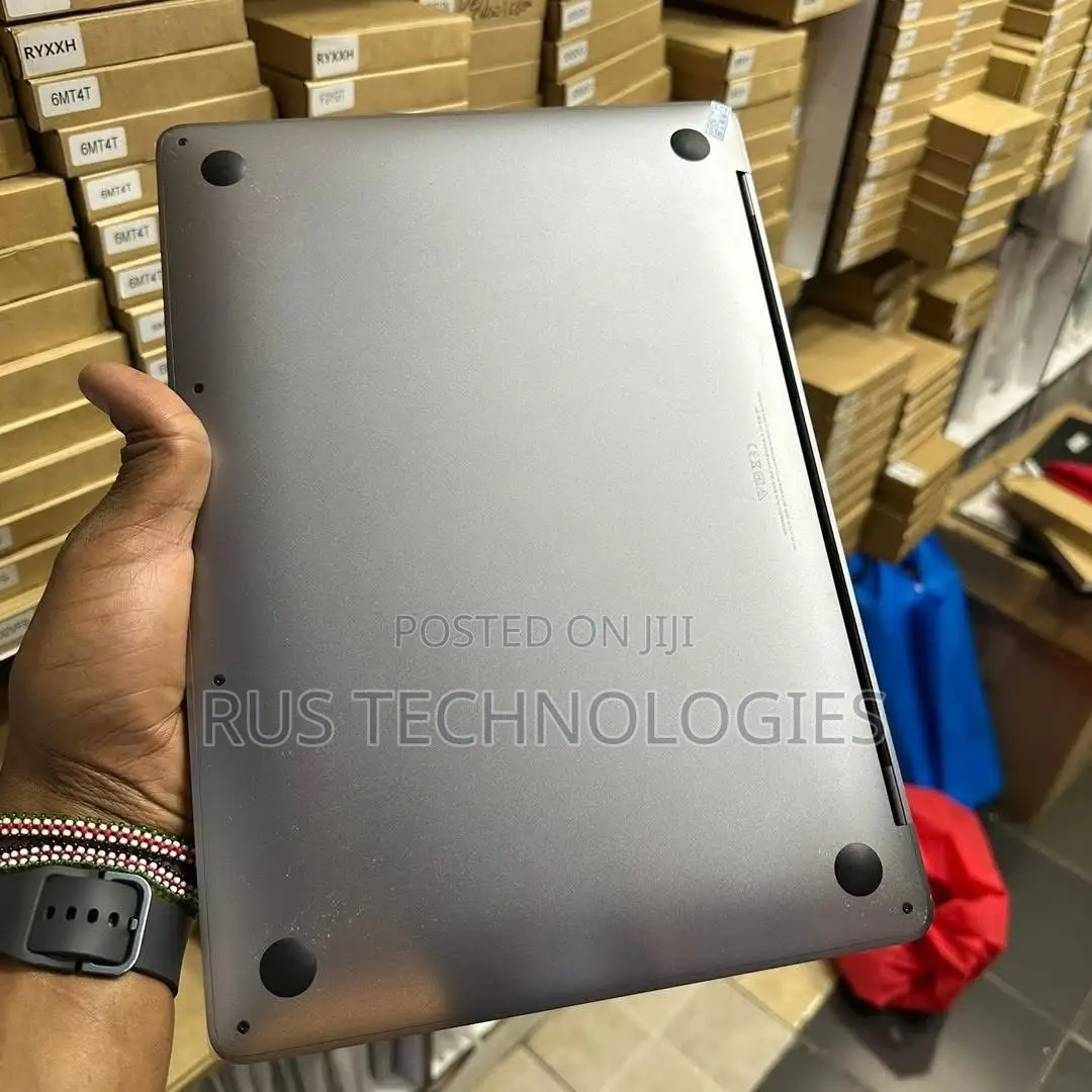 Laptop Apple MacBook Pro 2020 M1 8GB Apple M1 Pro SSD 512GB