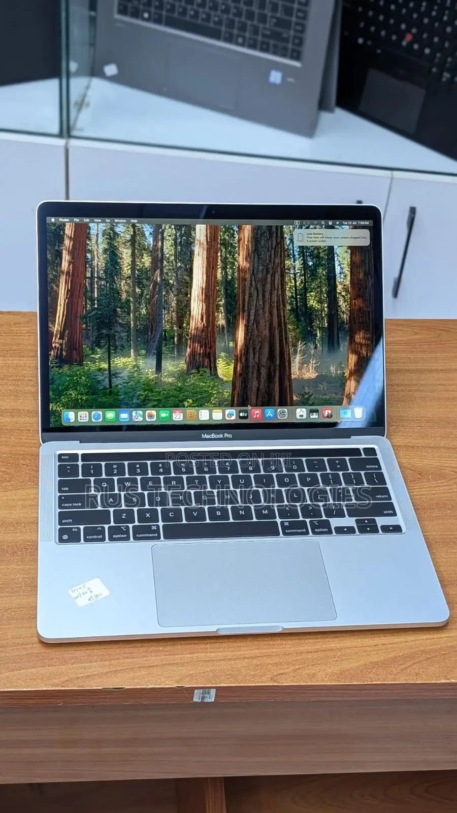 Laptop Apple MacBook Pro 2020 M1 8GB Apple M1 Pro SSD 512GB