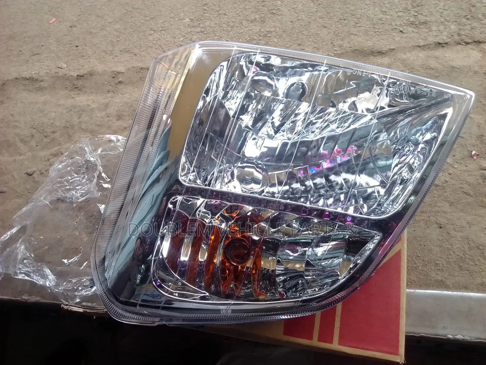Isuzu D-Max Dmax 2001-2006. Headlamp/Headlight/Front Lamp R/L in Stock