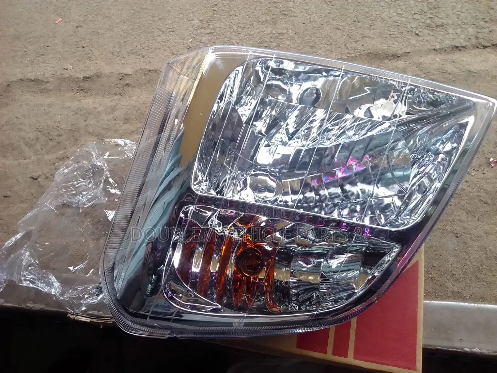 Isuzu D-Max Dmax 2001-2006. Headlamp/Headlight/Front Lamp R/L in Stock