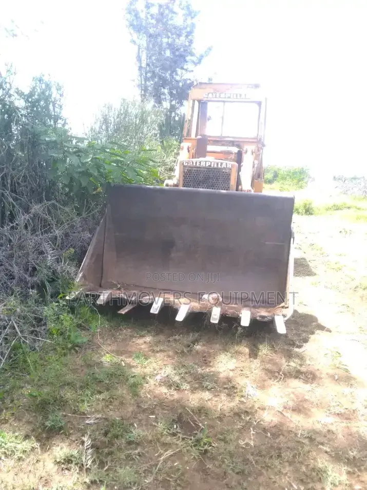 Track Shovel for Hire