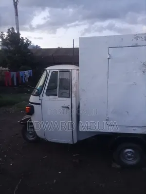 Piaggio 2022 White