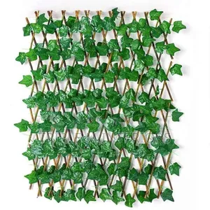 Expandable Lattice Fence With Artificial Leaves
