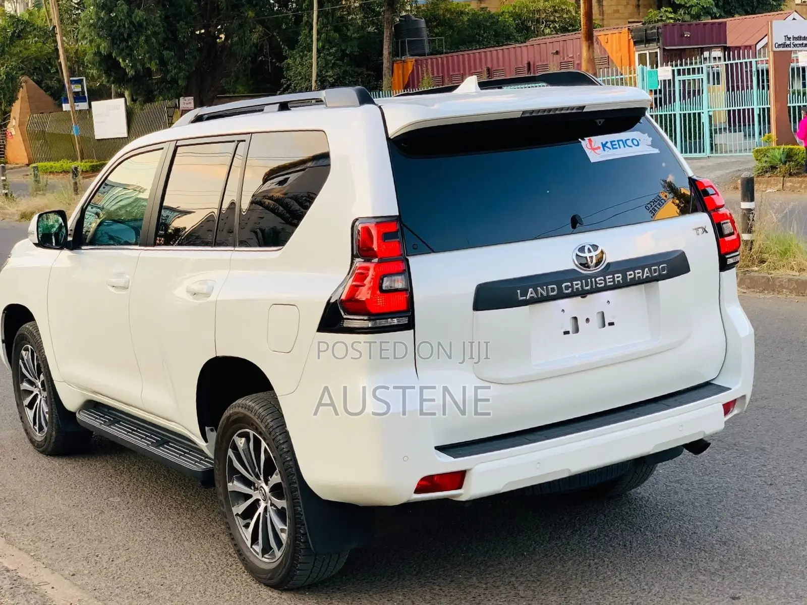 Toyota Land Cruiser Prado 2.8 2019 White
