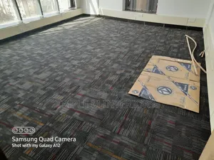 Professional Grade Flooring Carpet Tiles for Workspaces