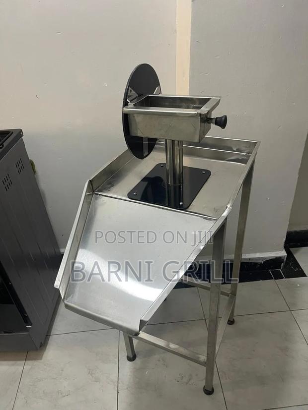 Semi Automatic Potatoes Cutter - thumbnail 2