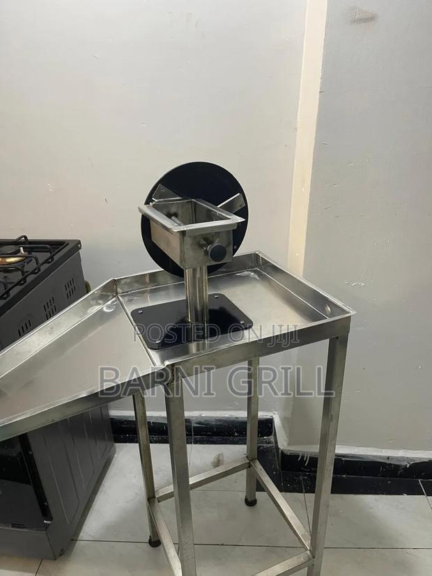 Semi Automatic Potatoes Cutter - thumbnail 3
