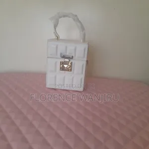 Classie And Comfy Handbags Offering Womens Satisfaction And Elegance