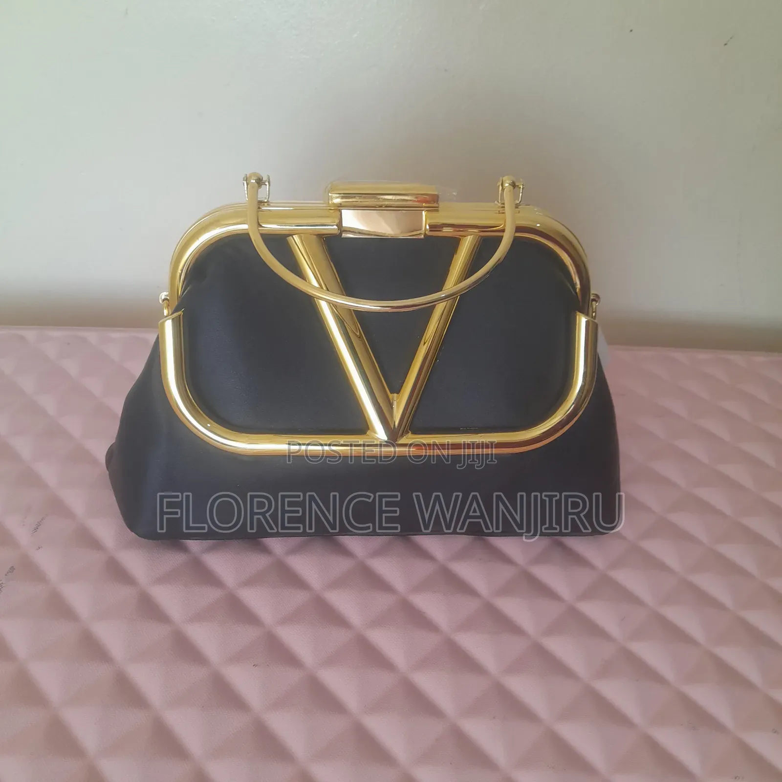 Classie And Comfy Handbags Offering Womens Satisfaction And Elegance