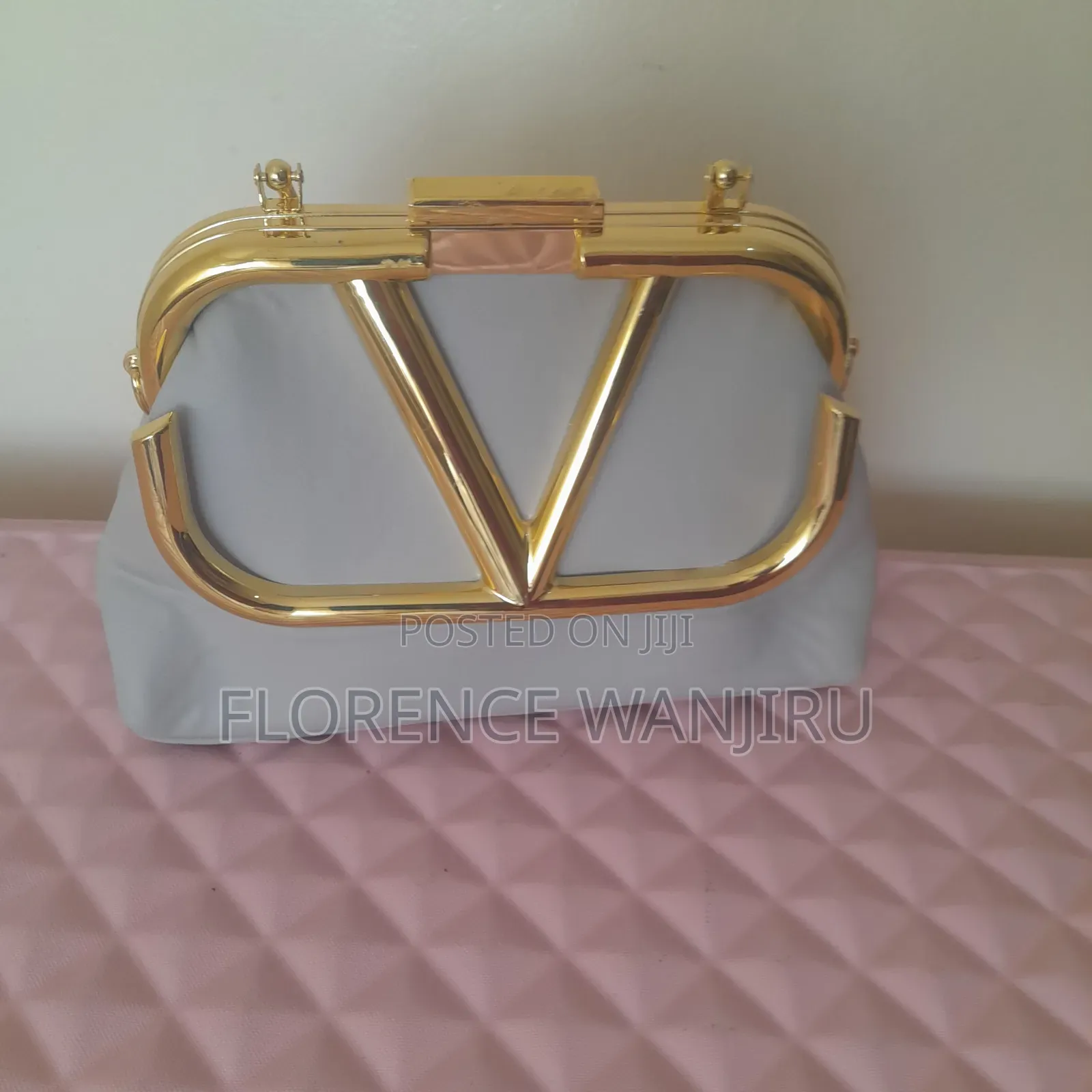 Classie And Comfy Handbags Offering Womens Satisfaction And Elegance