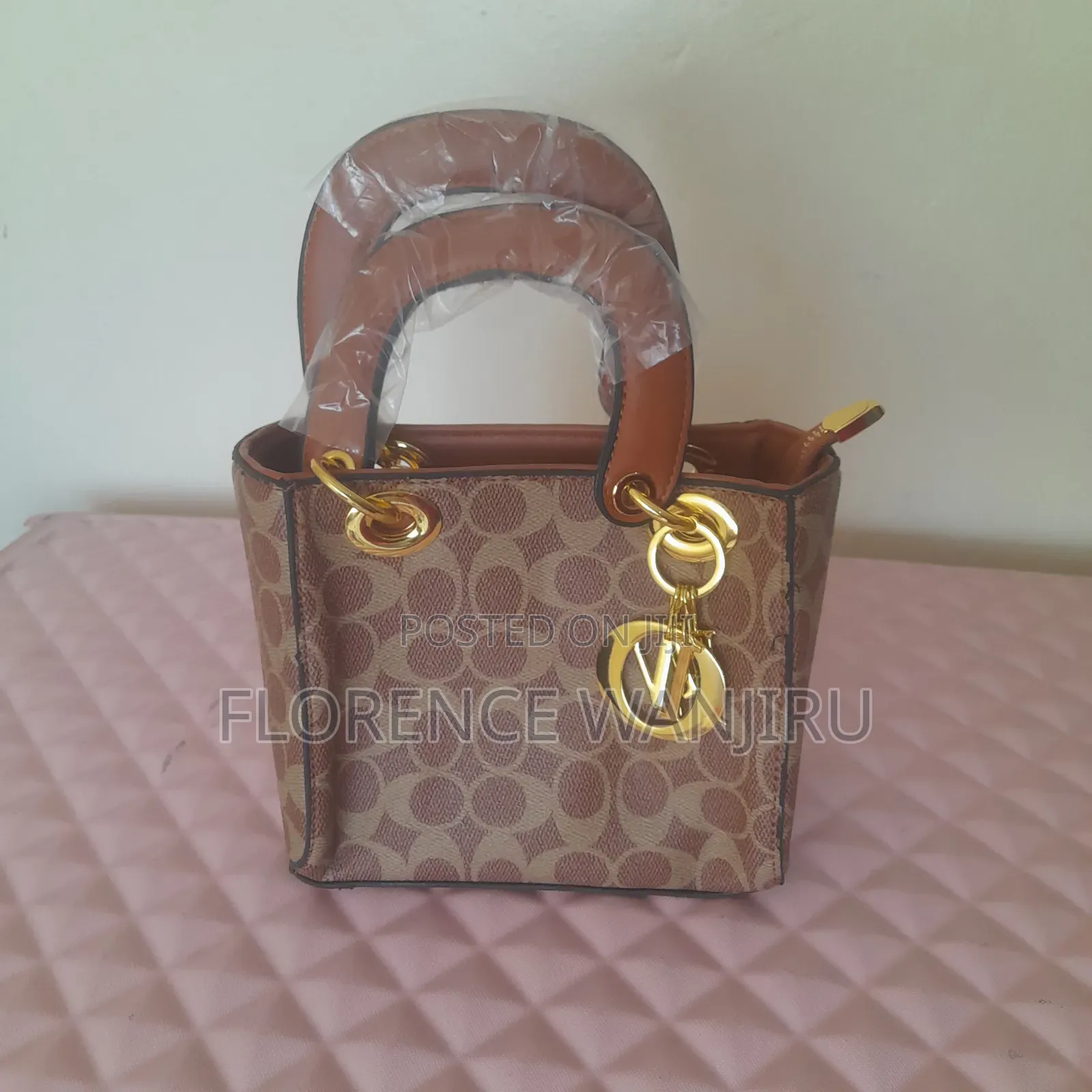 Classie And Comfy Handbags Offering Womens Satisfaction And Elegance